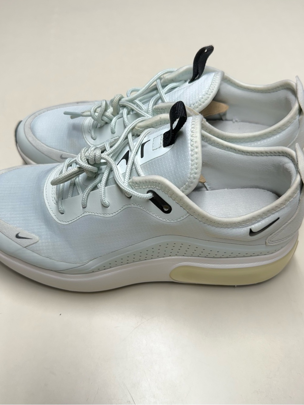Nike Air Max Dia Summit Women's Shoes Sneakers Athletic White Metallic Luster